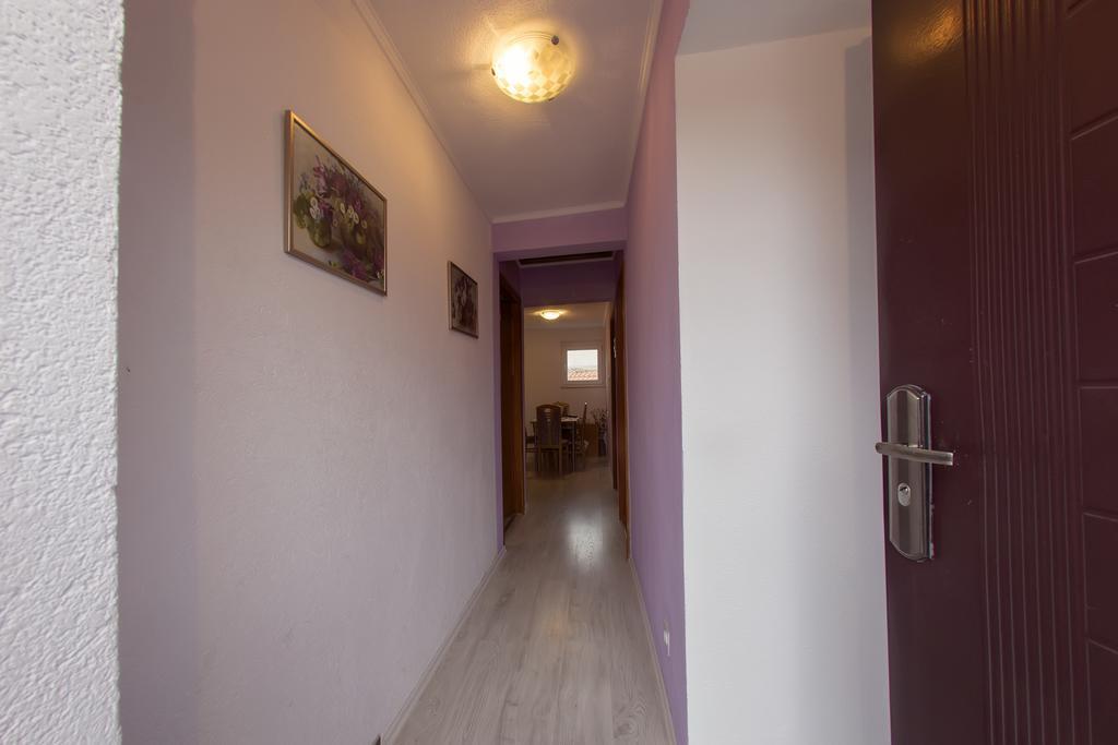 Guesthouse Adi モスタル エクステリア 写真