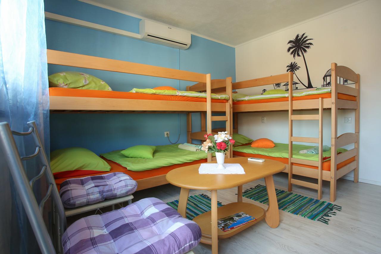 Guesthouse Adi モスタル エクステリア 写真